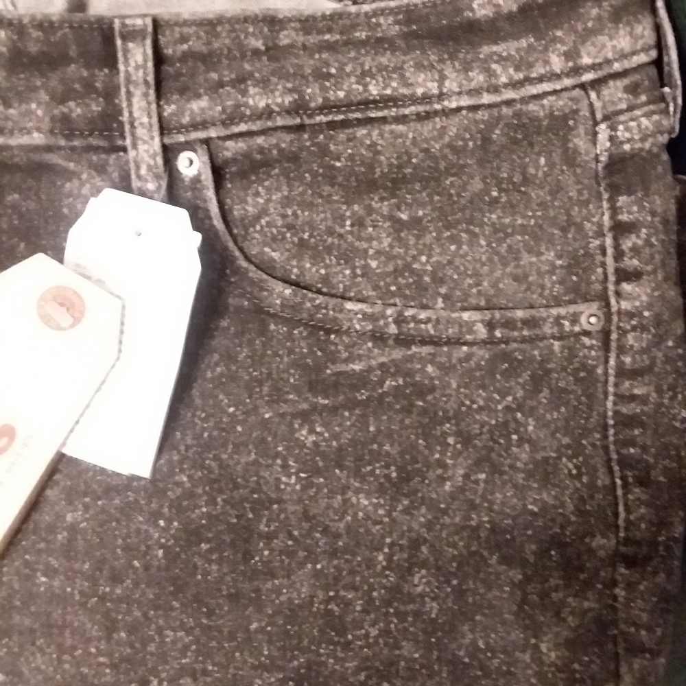 COPY - COPY - Levi's 711  Skinny jeans New, sz 24…